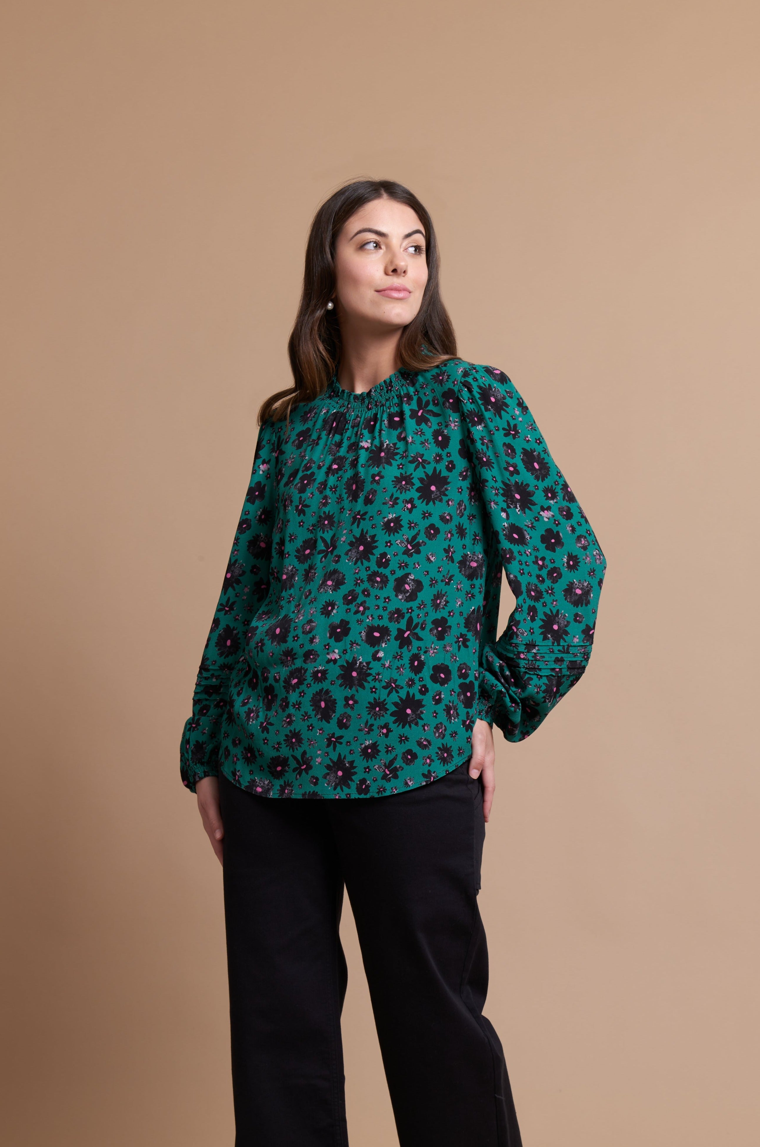 PINTUCK SLEEVE TOP