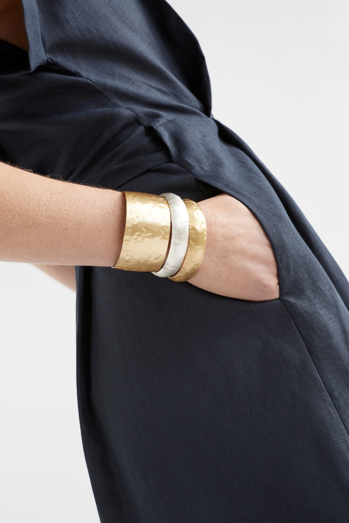 GILD CUFF BANGLE