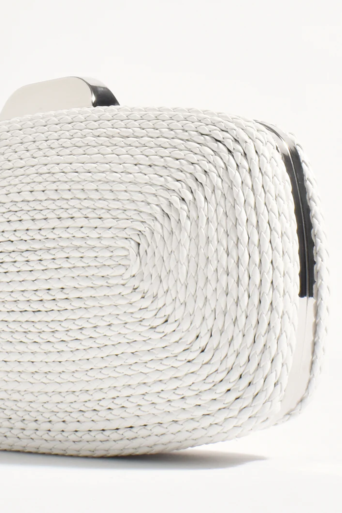 LEELA ROPE CLUTCH