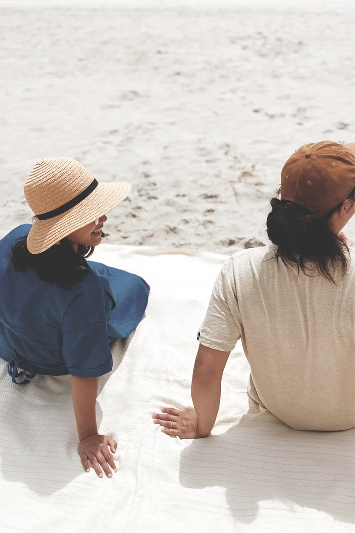 BEACH BLANKETS THROWS